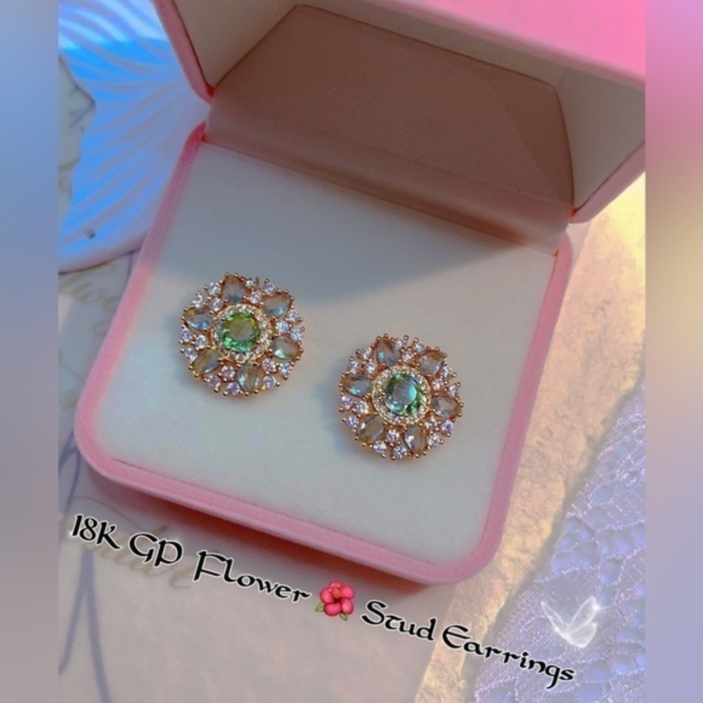 18K GP  Flower 🌺 Stud Earrings